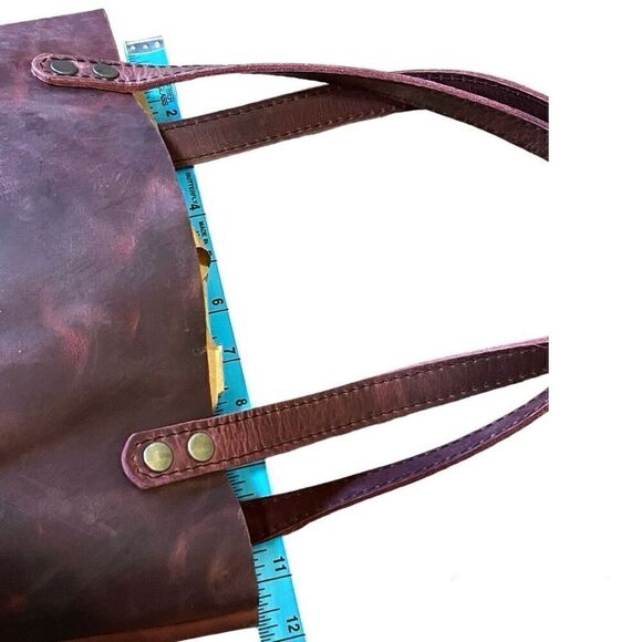 Full Grain Leather Tote in Wine - Picture 8 of 11